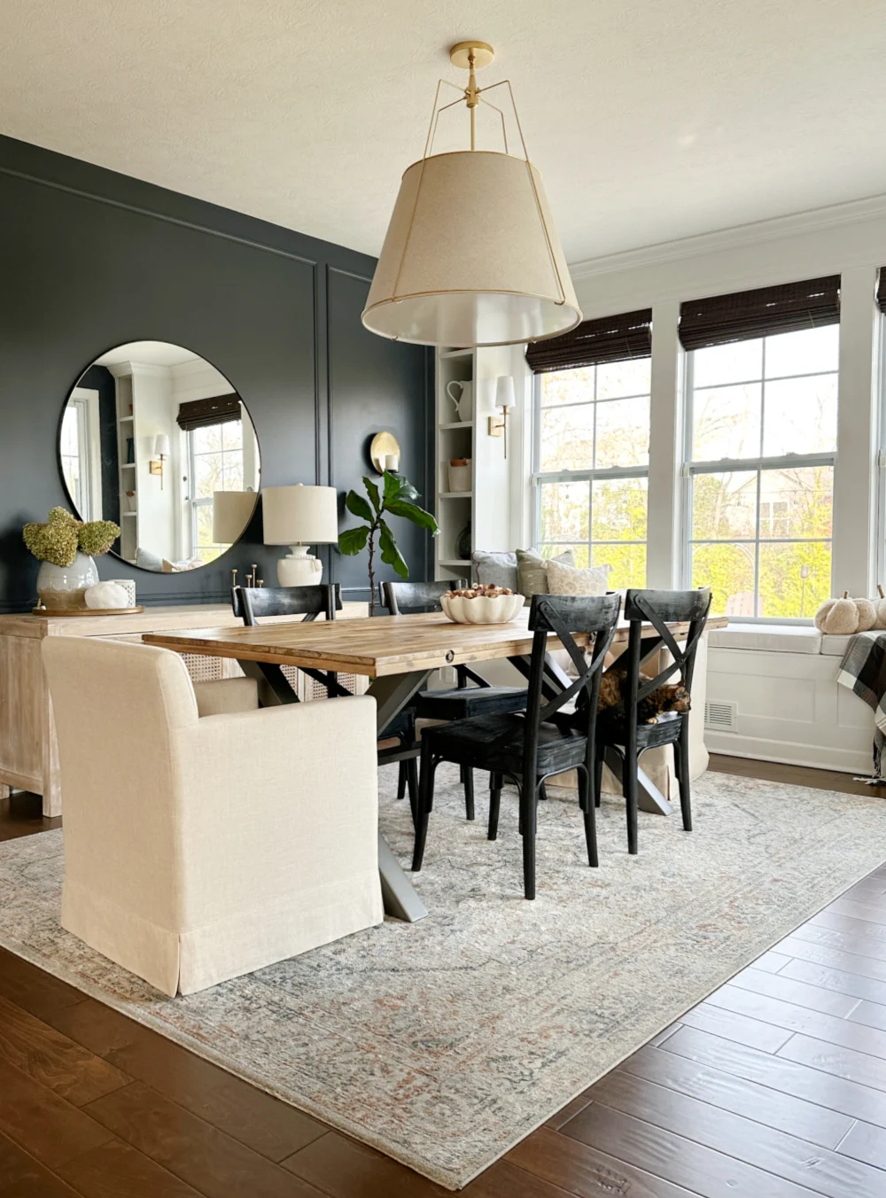 dark moody dining room walls