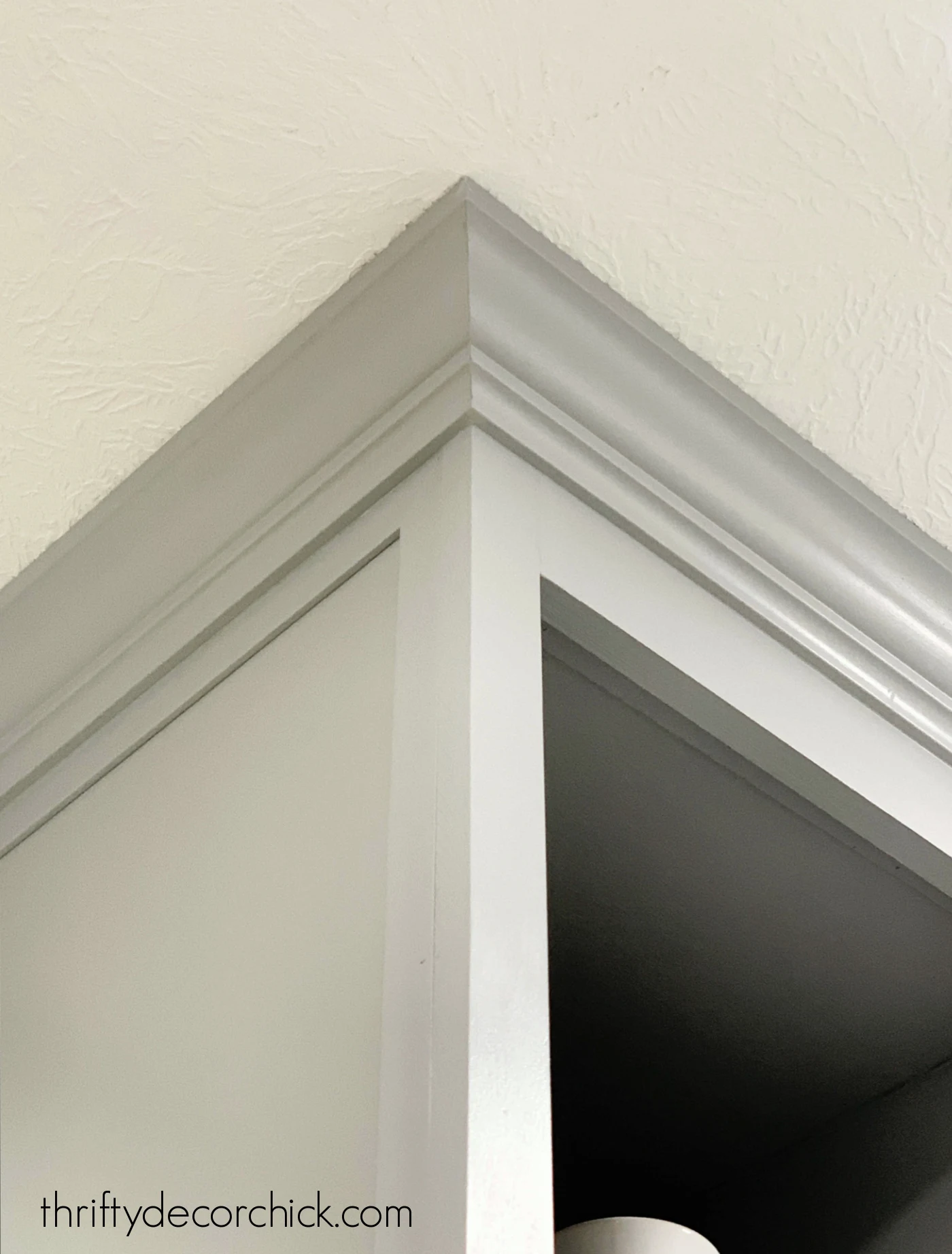 outside corner gray crown molding