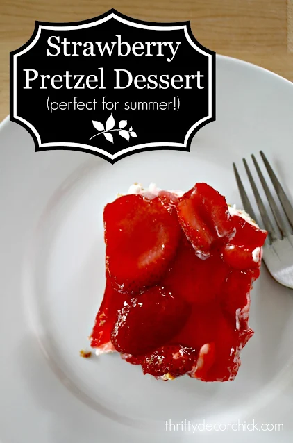 Strawberry pretzel dessert salad