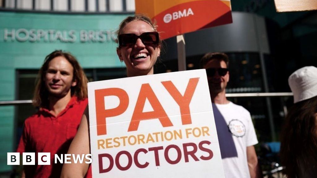 Junior doctor offered new pay deal in England