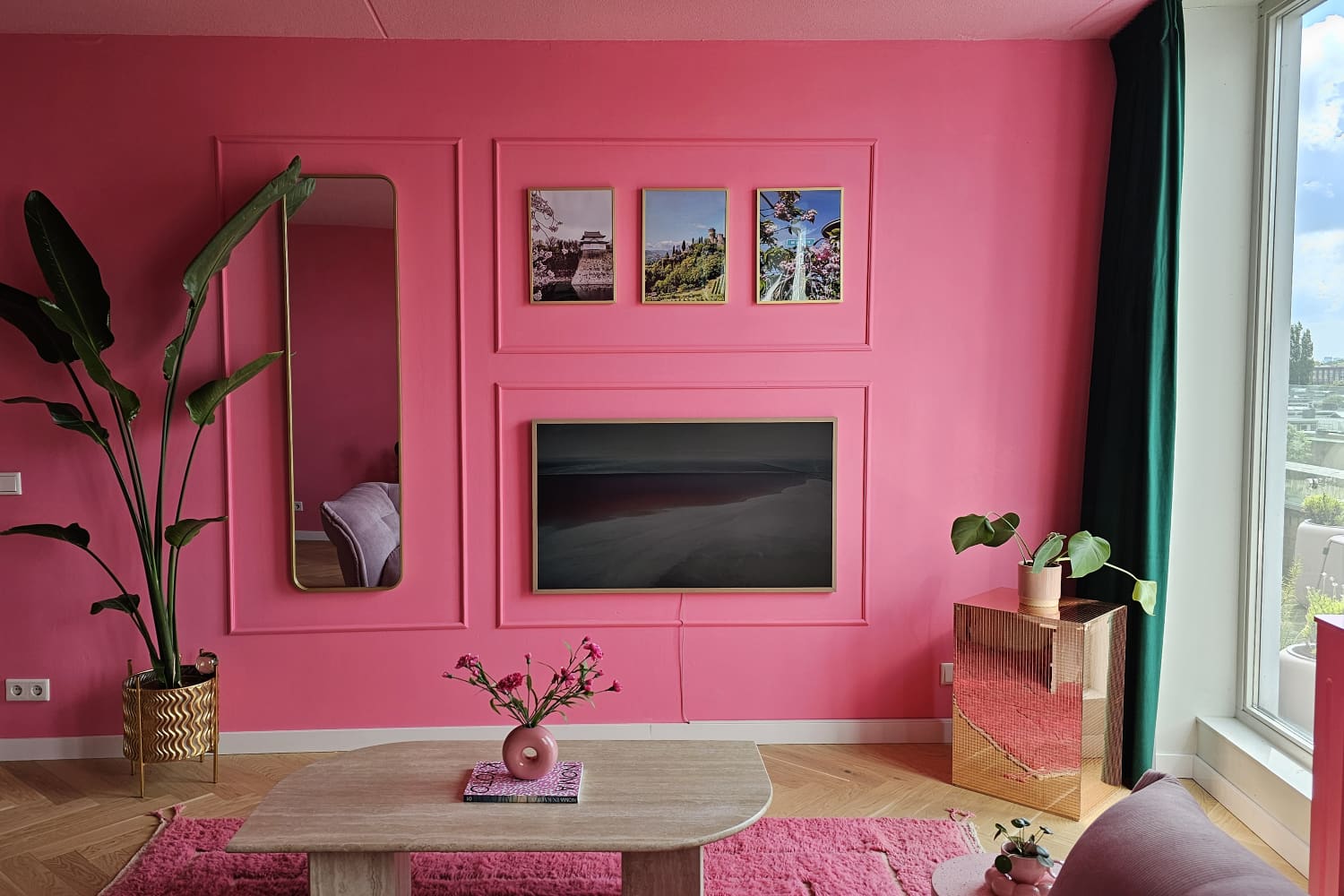 Tour an Amsterdam Apartment Painted Entirely in Hot Pink