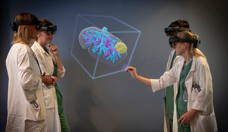 Virtual Reality: HoloCare's AI-generated holograms for surgical decision making