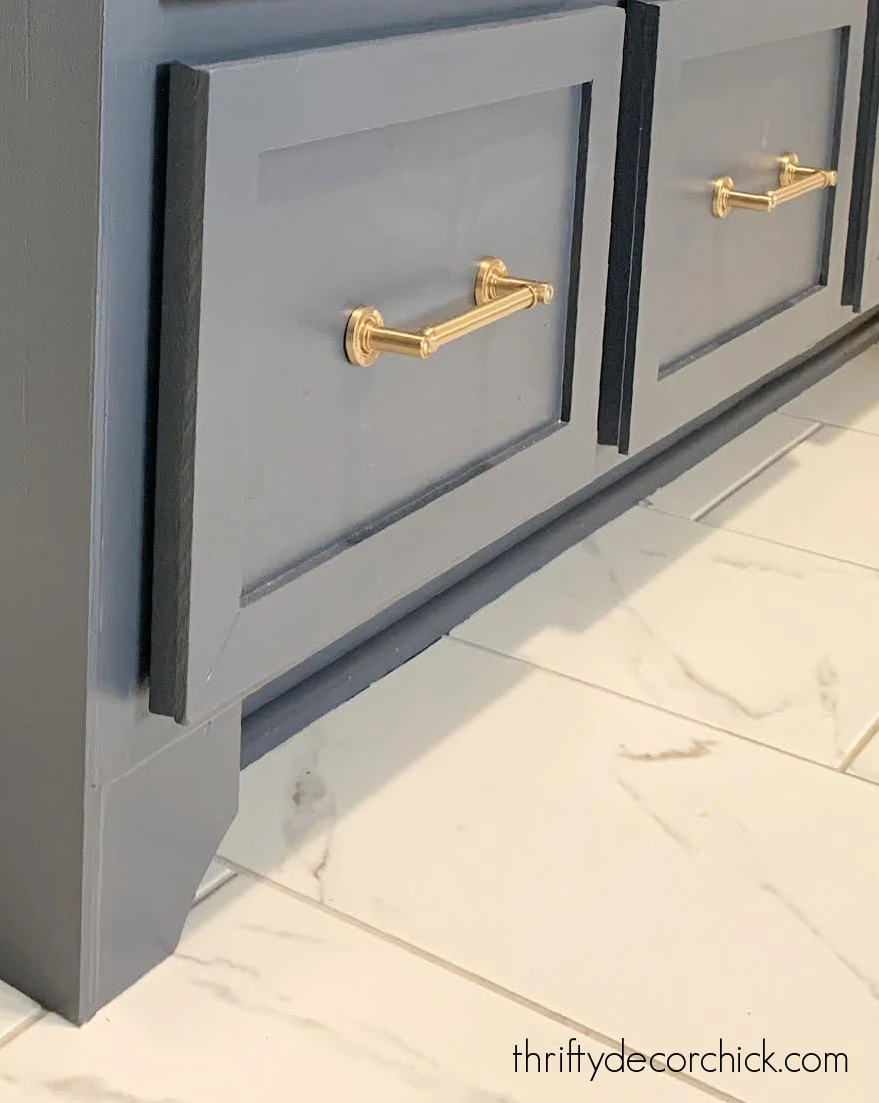 modern simple cabinet feet