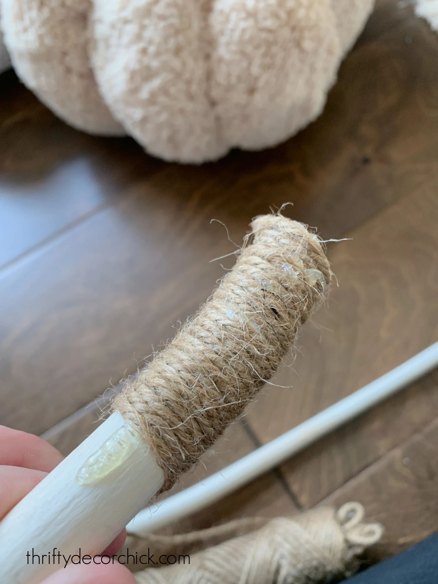 DIY pumpkin stem with jute