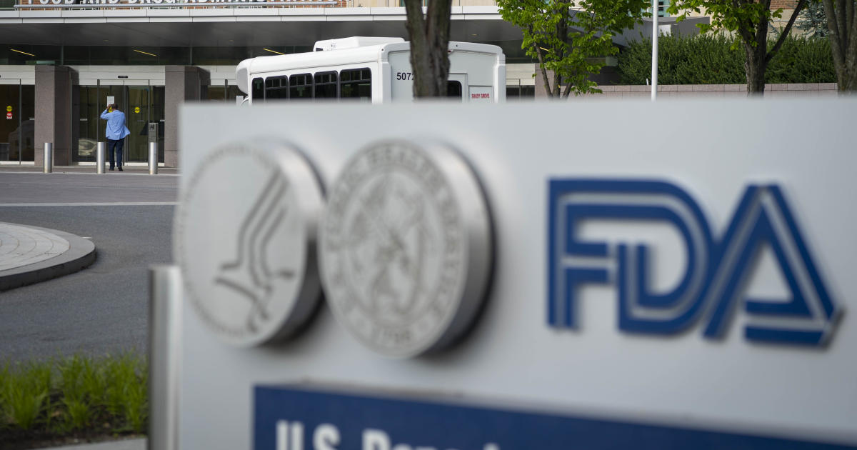 FDA OK's new COVID vaccine shots for fall 2024 from Pfizer and Moderna