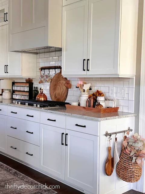 warm decor white kitchen