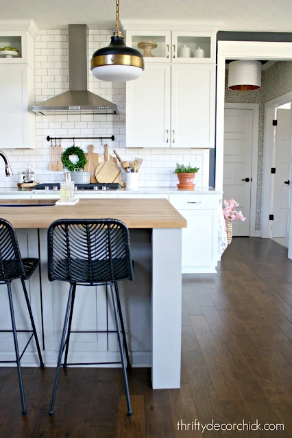 White kitchen brass hardware